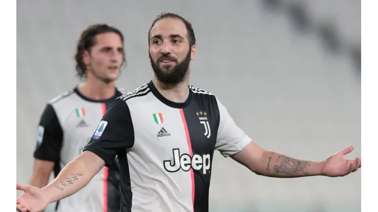 Uno más a la lista: Juventus quiere renovación e Higuaín se iría a otro club italiano