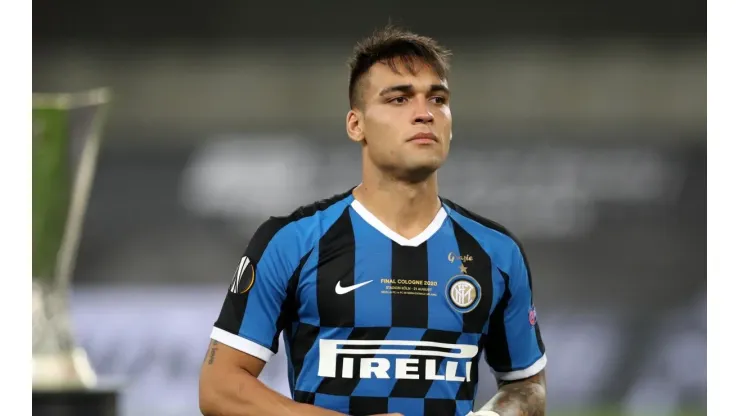 Chau, Lautaro: Barcelona habría elegido su delantero para la próxima temporada