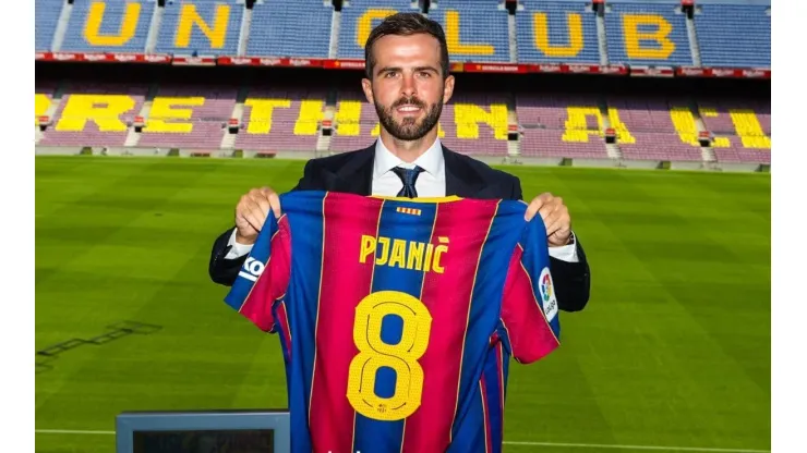 Foto de Miralem Pjanic, jugador de Barcelona.
