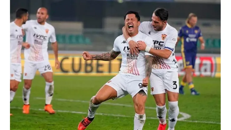 Lapadula entrenará por primera vez con Ricardo Gareca.
