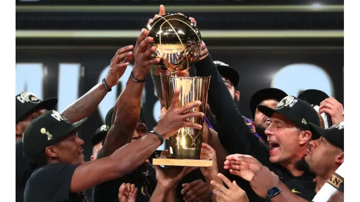 El trofeo Larry O'brien
