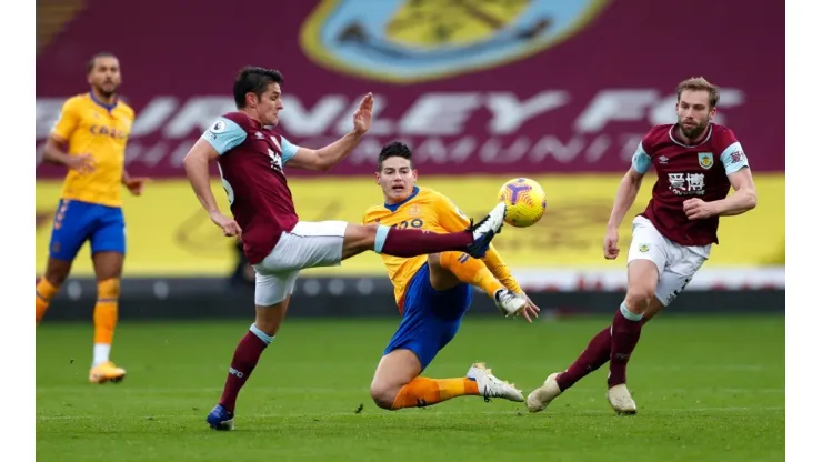 Everton no pasó del empate contra el Burnley con James y Mina los 90 minutos