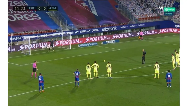 Video: ¡el arquero del Eibar le metió un gol al Atlético Madrid!