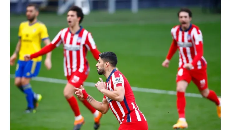 Suárez brilló, metió dos goles y Atlético Madrid sigue bien arriba en LaLiga