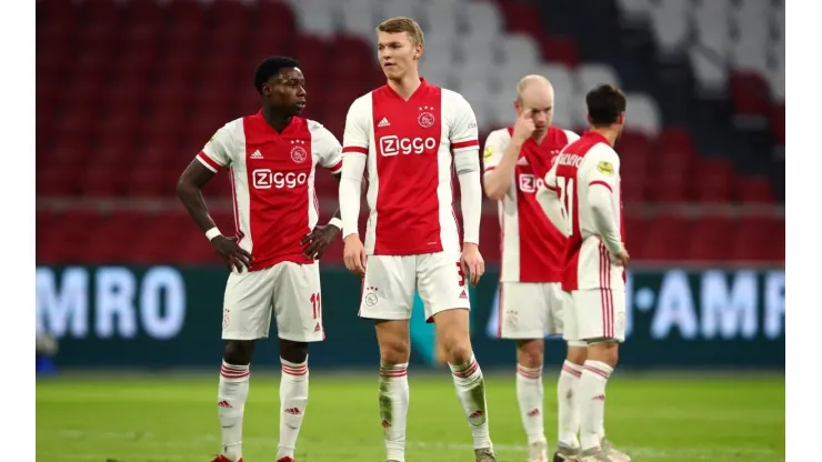 Edson Álvarez jugó los 93 minutos en la victoria de Ajax
