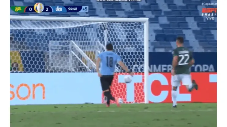 Video: Maxi Gómez es la burla de las redes por el peor errado de la Copa América