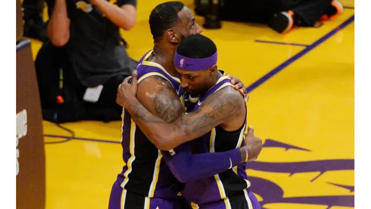 Caldwell-Pope y LeBron James
