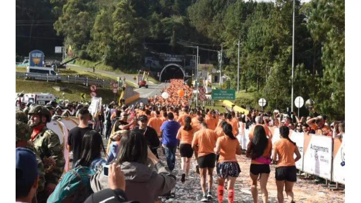 La nueva moda de correr en autopistas