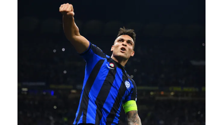 Inter volvió a vencer a Milan y es el primer finalista