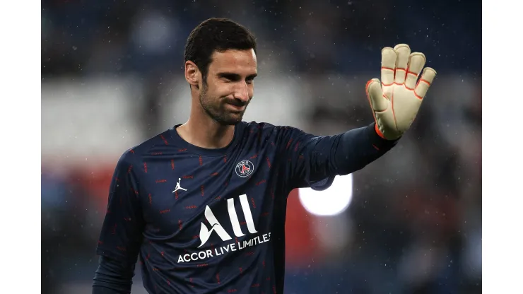 Sergio Rico, arquero de PSG, salió del coma tras 25 días