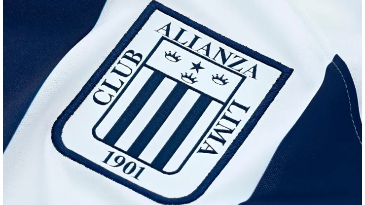 Ídolo blanquiazul menosprecia a DT interino de Alianza Lima.
