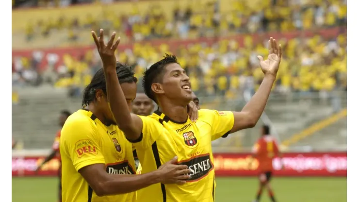 (VIDEO) Como en sus viejos tiempos: Golazo de David Quiroz en torneo amateur