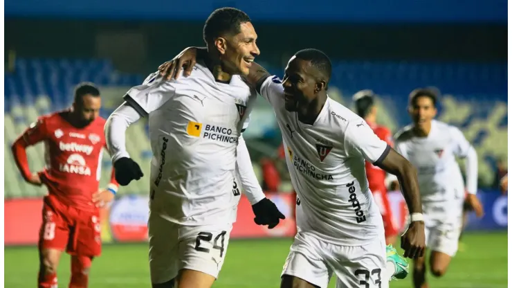 Guerrero se alista para anotar más goles con LDU.
