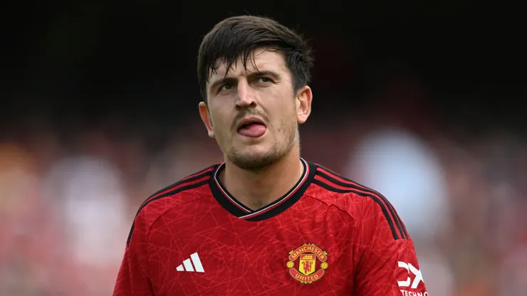 Manchester United traba la salida de Harry Maguire
