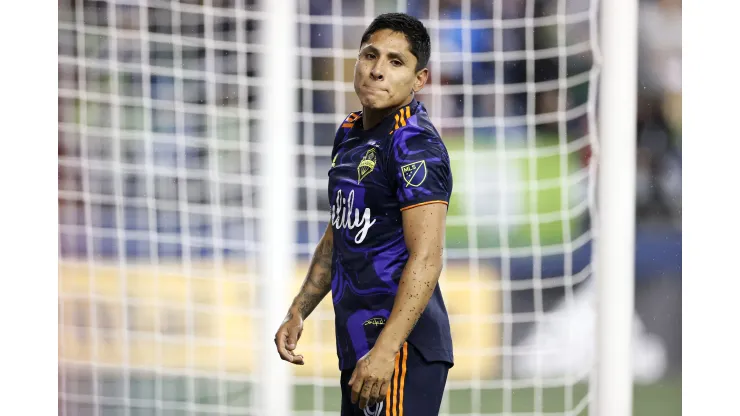 SEATTLE, WASHINGTON - NOVEMBER 01: Raul Ruidiaz #9 of Seattle Sounders reacts during the second half against the Los Angeles FC at Lumen Field on November 01, 2021 in Seattle, Washington. (Photo by Steph Chambers/Getty Images)
