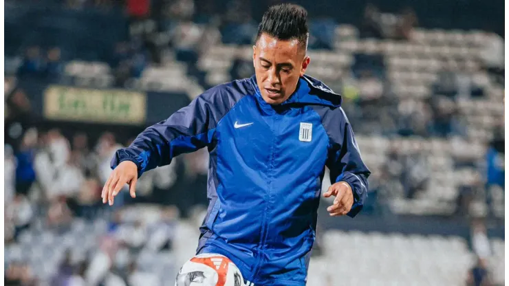 Cueva hace méritos para ser titular con Alianza y la 'Blanquirroja'