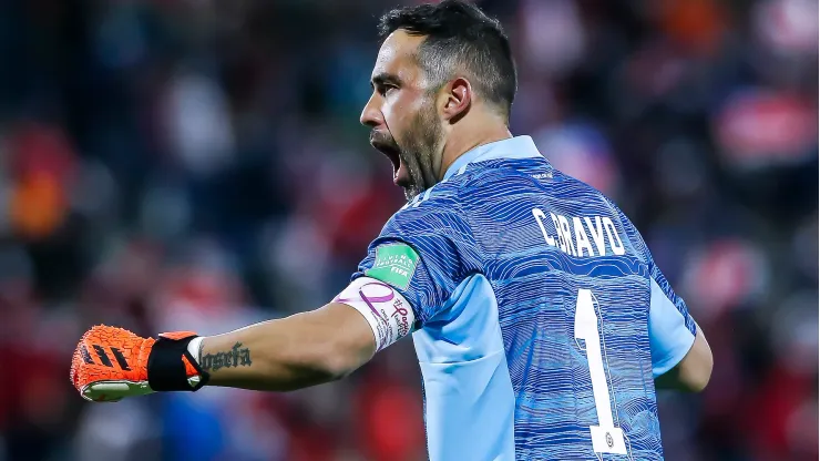 Claudio Bravo quedó fuera de la lista de convocados para el inicio de las clasificatorias. 
