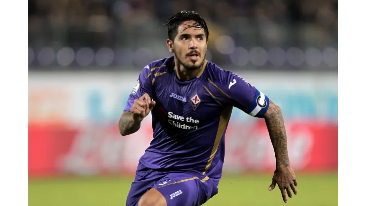 FLORENCE, ITALY - JANUARY 21: Juan Manuel Vargas of ACF Fiorentina in action during the TIM Cup match between the TIM Cup match between ACF Fiorentina and Atalanta BC at Artemio Franchi on January 21, 2015 in Florence, Italy.  (Photo by Gabriele Maltinti/Getty Images)
