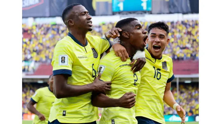 QUITO, ECUADOR - SEPTEMBER 12: Felix Torres of Ecuador (C) celebrates with teammates after scoring the team's first goal during a FIFA World Cup 2026 Qualifier match between Ecuador and Uruguay at Estadio Rodrigo Paz Delgado on September 12, 2023 in Quito, Ecuador. (Photo by Franklin Jacome/Getty Images)
