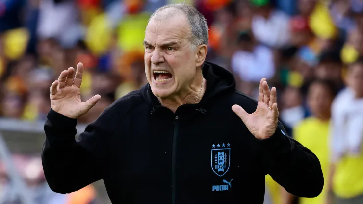 Bielsa enfrentará nuevo dilema con los históricos de la selección de Uruguay
