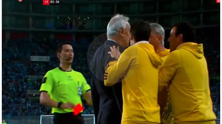 Pelea épica de entrenadores en el Cristal vs "U"