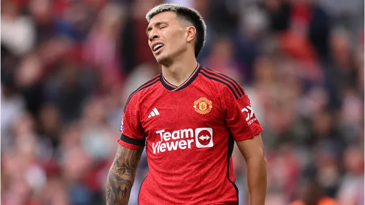 El central argentino se suma a la larga lista de lesionados del Manchester United
