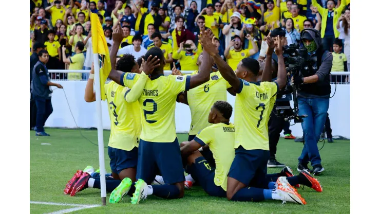 QUITO, ECUADOR - SEPTEMBER 12: Felix Torres of Ecuador celebrates with teammates after scoring the team's first goal during a FIFA World Cup 2026 Qualifier match between Ecuador and Uruguay at Estadio Rodrigo Paz Delgado on September 12, 2023 in Quito, Ecuador. (Photo by Franklin Jacome/Getty Images)
