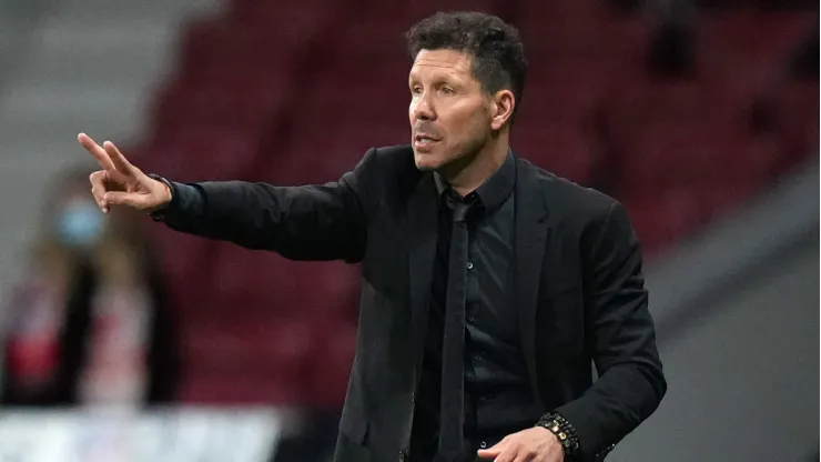 Simeone además bajaría su sueldo para ayudar a las arcas del Atleti
