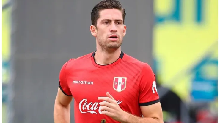 El grotesco blooper de Santiago Ormeño con la Selección Peruana antes de jugar