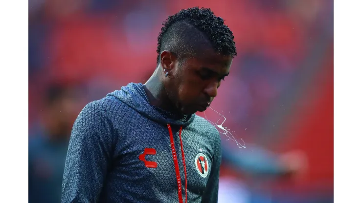 TIJUANA, MEXICO - MAY 08: Miler Bolanos #23 of Tijuana  during the quarterfinals first leg match between Tjuana and Leon as part of the Torneo Clausura 2019 Liga MX at Caliente Stadium on May 8, 2019 in Tijuana, Mexico. (Photo by Hector Vivas/Getty Images)
