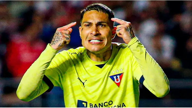 Paolo Guerrero y Liga de Quito.
