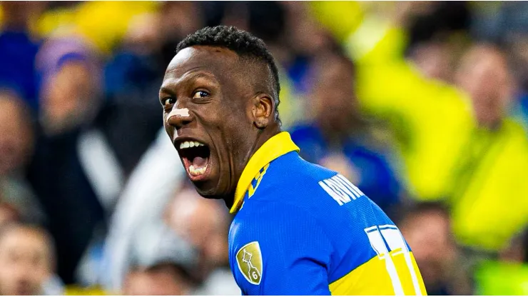 Luis Advíncula y Boca Juniors.
