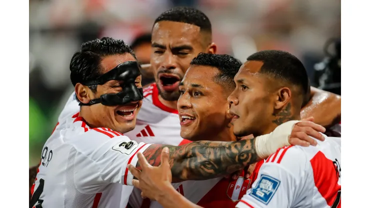 Selección Peruana y amistosos
