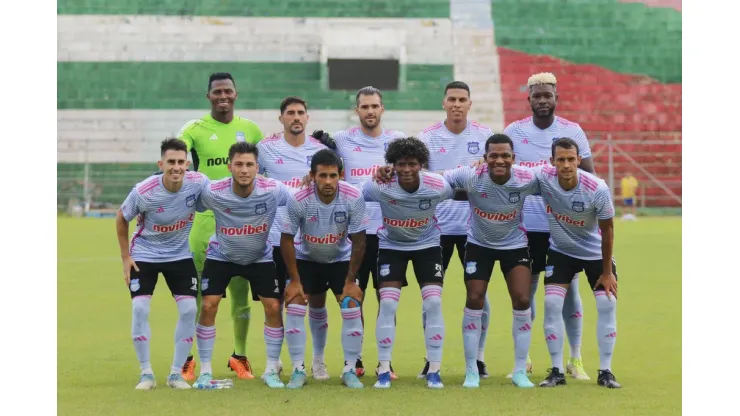 Jugadores de Emelec y Delfín se fueron a los golpes en amistosos