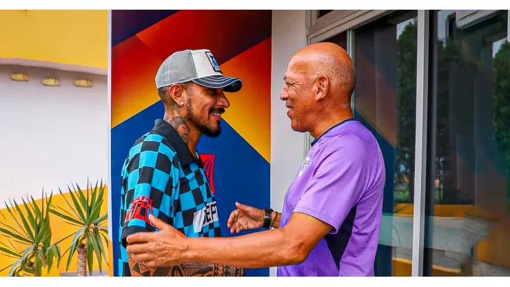 Paolo Guerrero y Roberto Mosquera.
