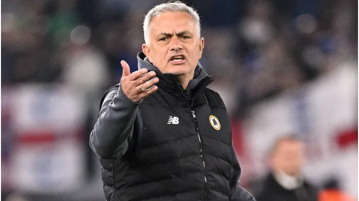 José Mourinho dijo que quiere volver a dirigir, en lo posible, desde el inicio de la temporada 2024/2025.
