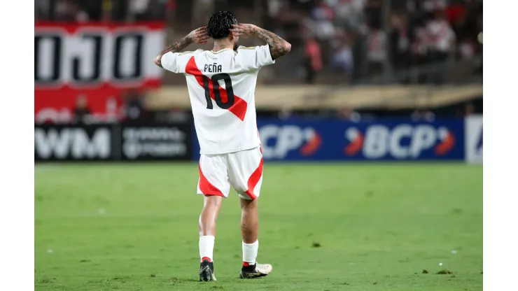 Selección Peruana y Sergio Peña
