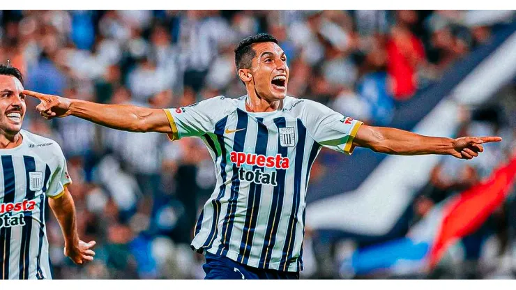 Kevin Serna jugando en Alianza Lima.
