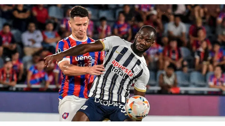 Alianza vs. Cerro por Libertadores.
