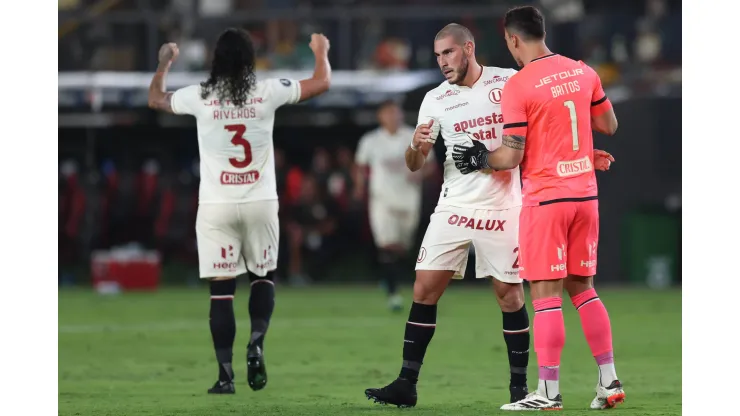 Universitario y su alineación contra Botafogo
