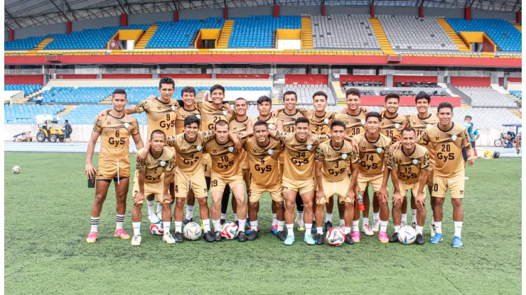 Comerciantes FC y sus jugadores peruanos en cantidad
