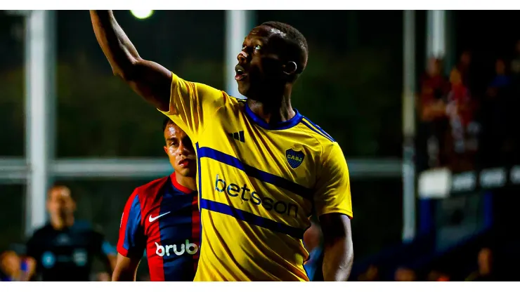 Luis Advíncula en Boca Juniors.
