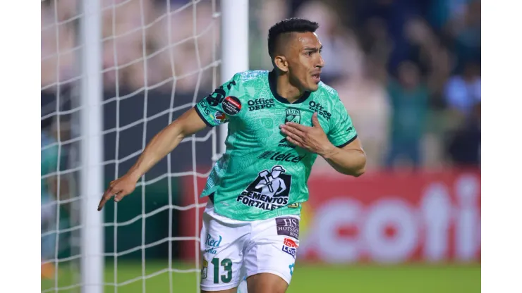 LEON, MEXICO - MAY 03: Angel Mena of Leon celebrates after scoring the team's second goal during the semifinal second leg match between Leon and Tigres UANL as part of the Concacaf Champions League 2023 at Leon Stadium on May 03, 2023 in Leon, Mexico. (Photo by Hector Vivas/Getty Images)
