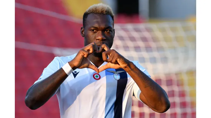 Felipe Caicedo celebrando gol en Lazio
