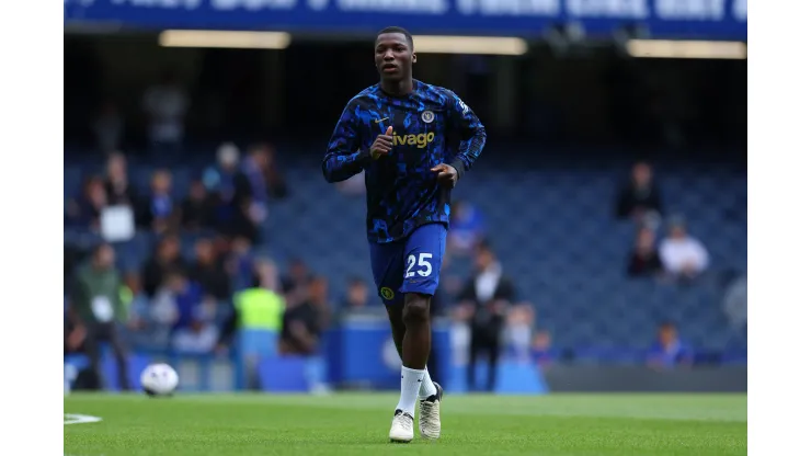 5th May 2024 Stamford Bridge, Chelsea, London, England: Premier League Football, Chelsea versus West Ham United Moises Caicedo of Chelsea warming up PUBLICATIONxNOTxINxUK ActionPlus12638996 JohnxPatrickxFletcher
