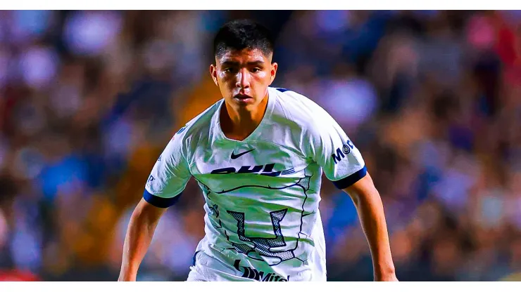 Piero Quispe en Pumas de México.
