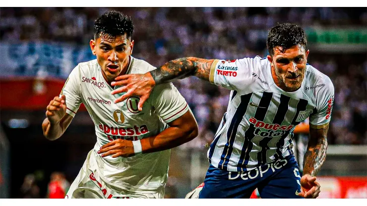 Universitario y Alianza jugando en la Liga 1 de Perú.
