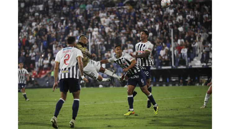 Alianza Lima fichará futbolistas en dos posiciones
