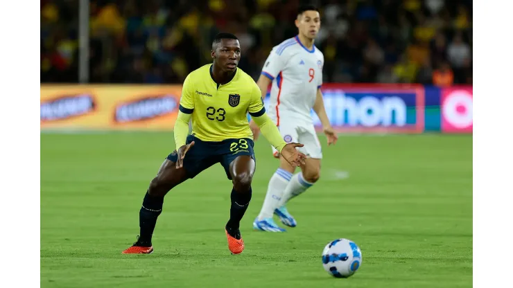 QUITO, ECUADOR - NOVEMBER 21: Moises Caicedo of Ecuador reacts during a FIFA World Cup 2026 Qualifier match between Ecuador and Chile at Estadio Rodrigo Paz Delgado on November 21, 2023 in Quito, Ecuador. (Photo by Franklin Jacome/Getty Images)
