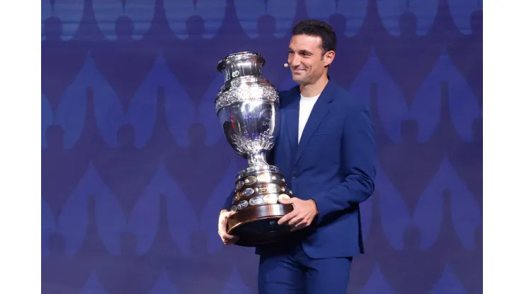 MIAMI, FLORIDA - DECEMBER 07: Lionel Scaloni, Head Coach of Argentina, presents the Copa America trophy during the official draw of CONMEBOL Copa America 2024 at James L. Knight Center on December 07, 2023 in Miami, Florida. (Photo by Eva Marie Uzcategui/Getty Images)
